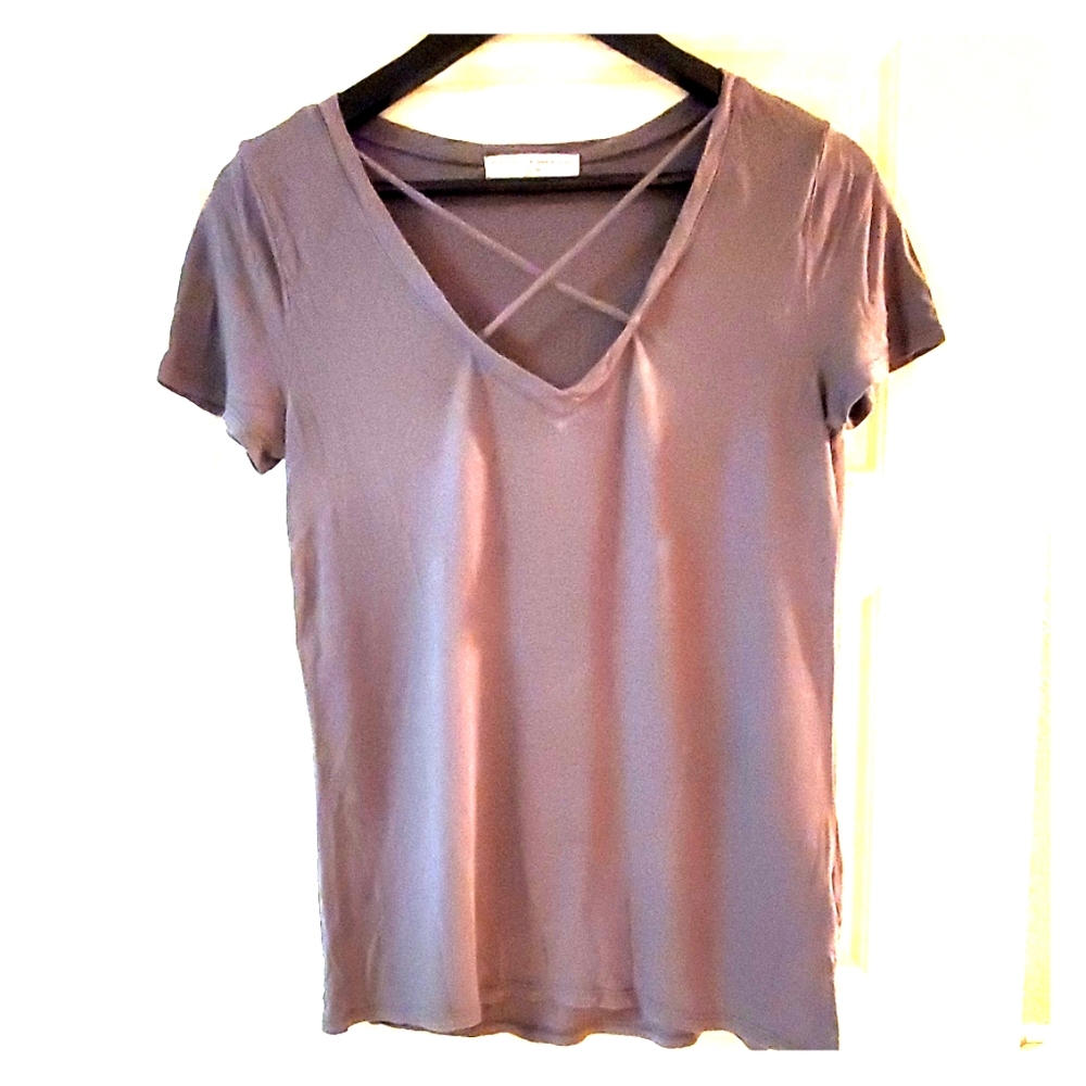 Criss-cross neck tee